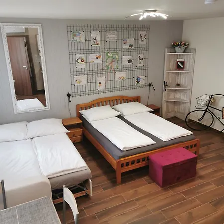 Apartman Bee *