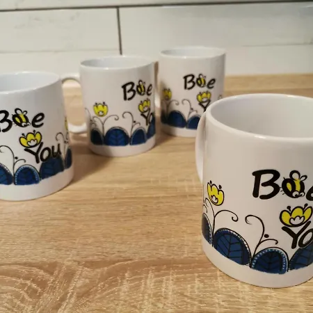Bee *